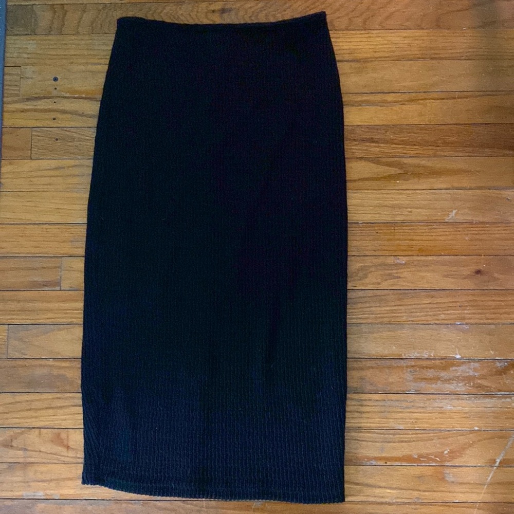 Black Allison collection New York pencil skirt little slit in middle back